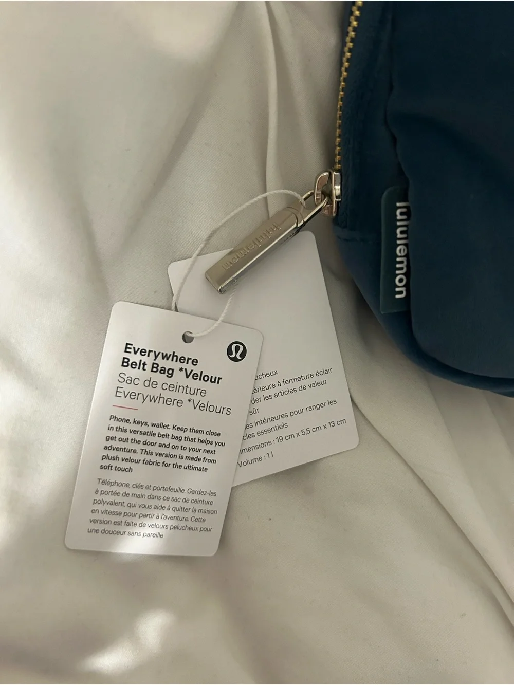 NWT lululemon Everywhere Belt Bag Velour Green Jasper/ Gold